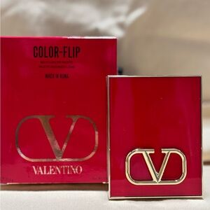 Valentino Color-Flip Compact Palette — Red with Gold Logo